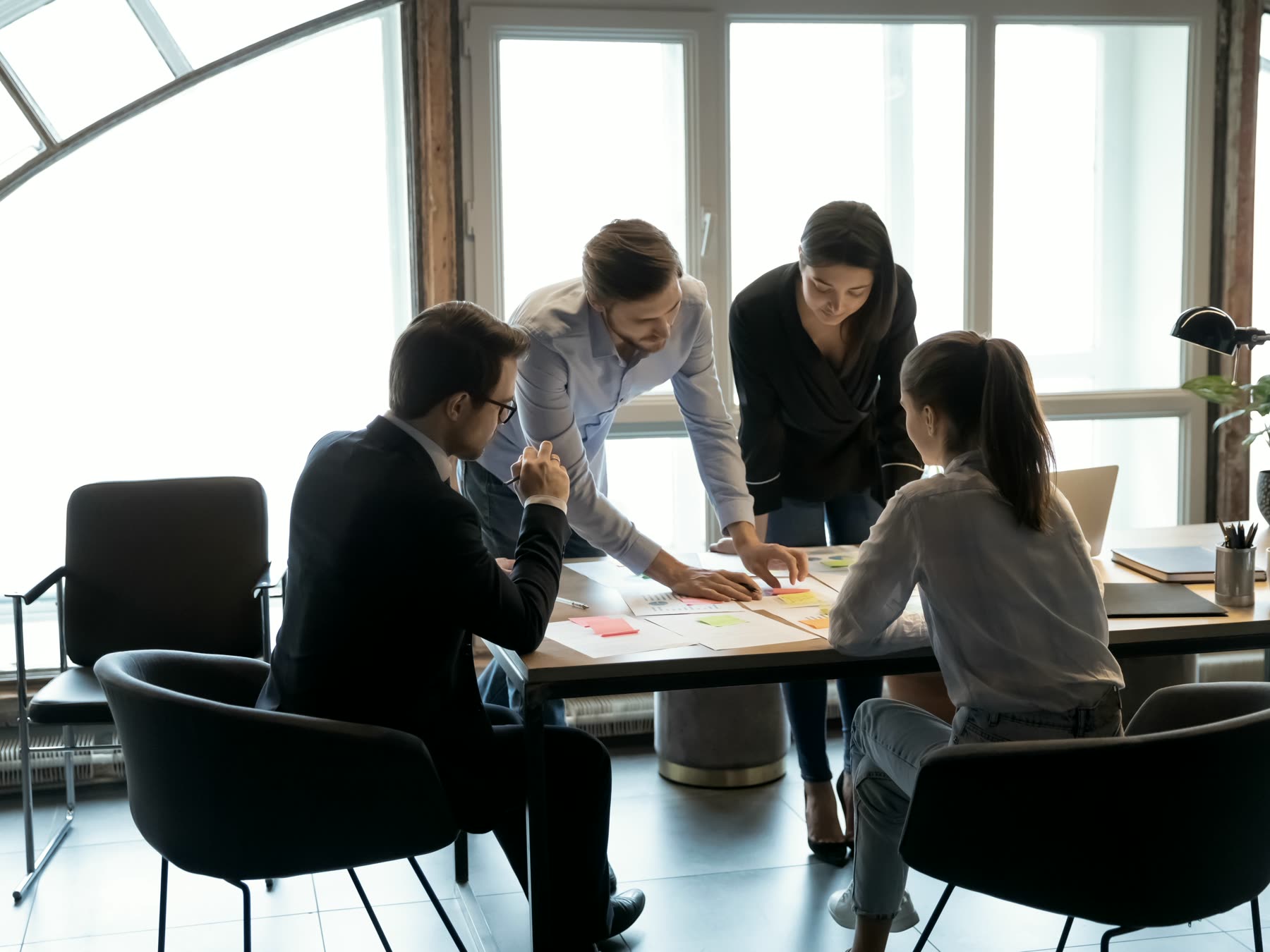 A project conversation across a desk